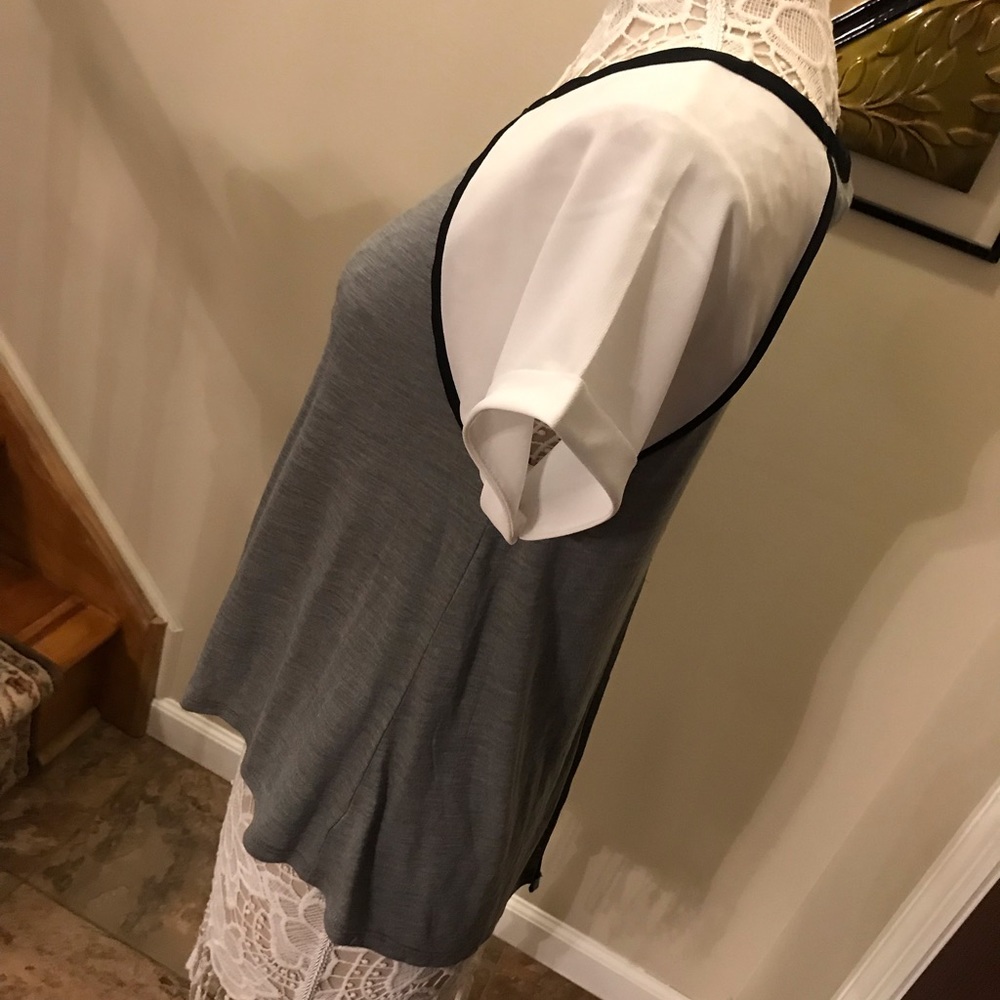 American Eagle Gray & White Medium Top - Picture 8 of 8